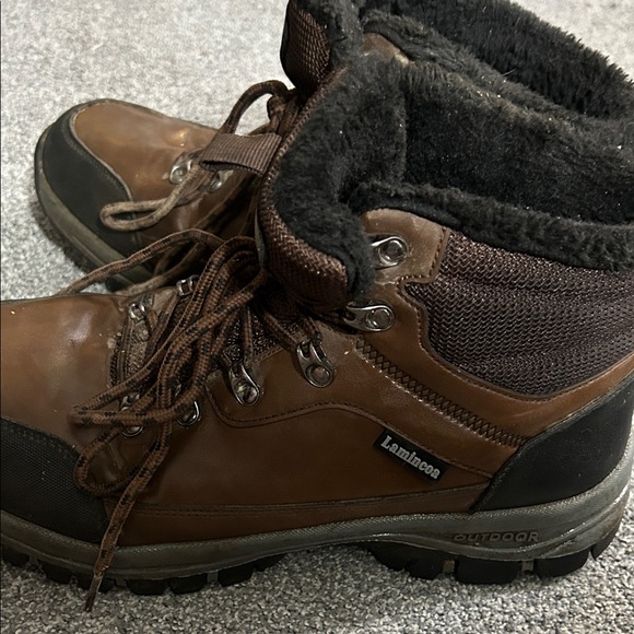 Brown Hiking Boots with Black Accents - Picture 6 of 6